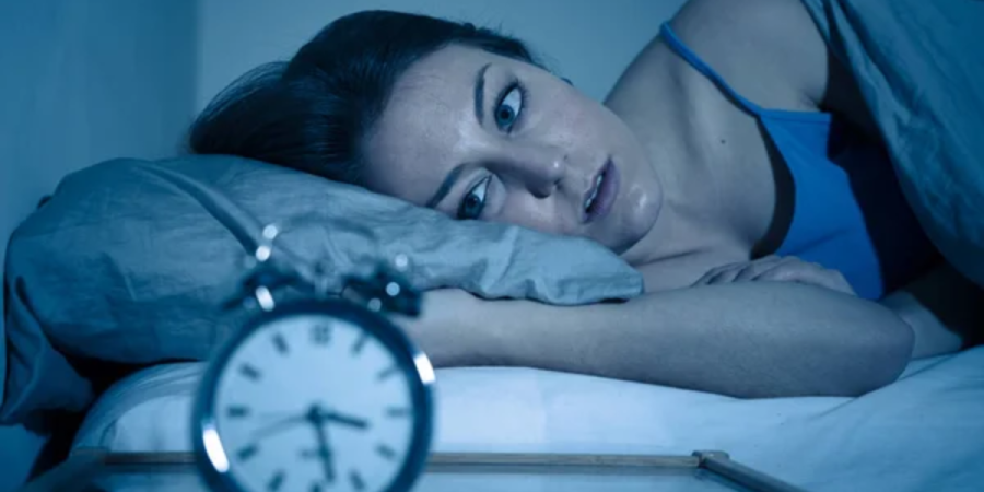 lay in bed for hours can't sleep? These Are the Reasons